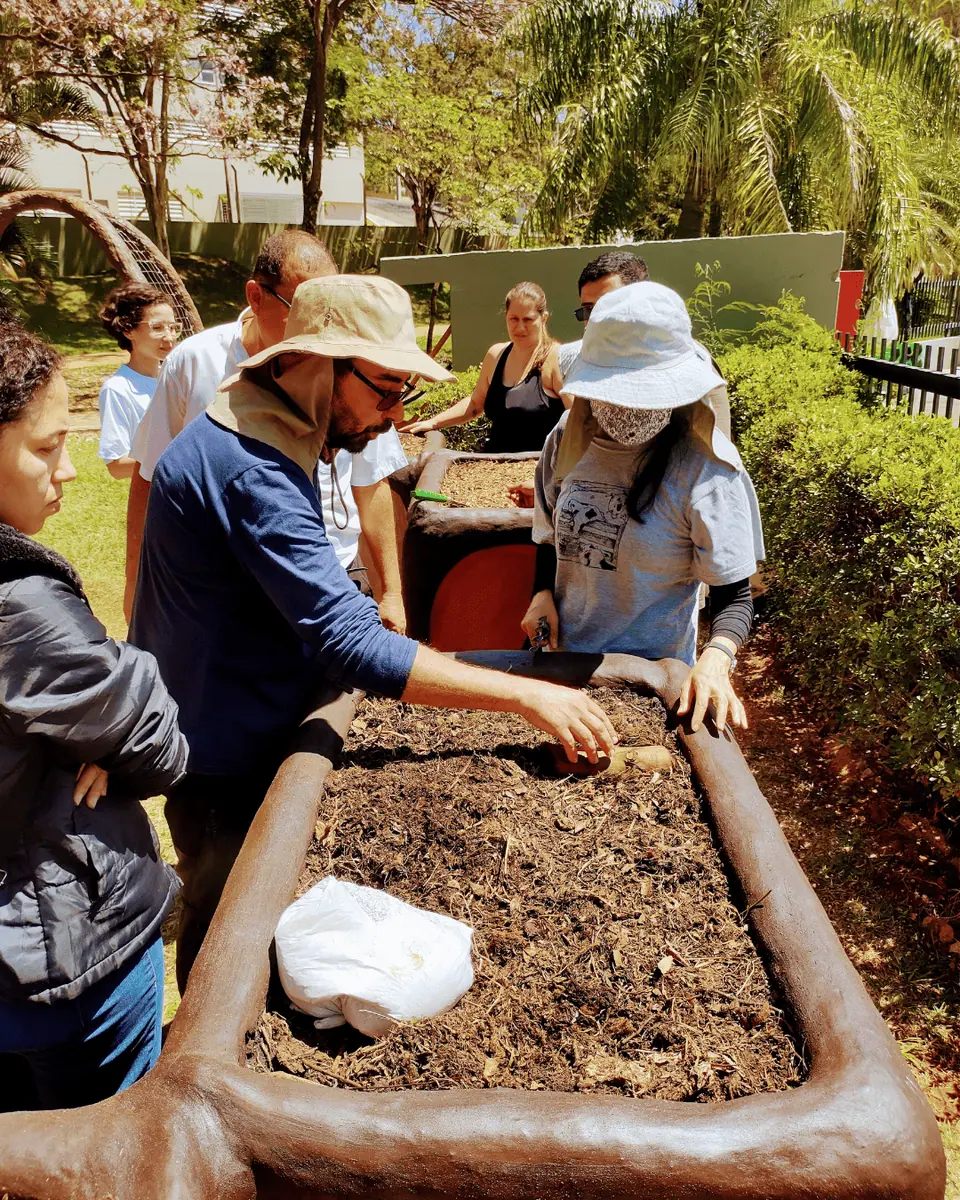 Gestão de Resíduos, Compostagem e Reciclagem Criativa